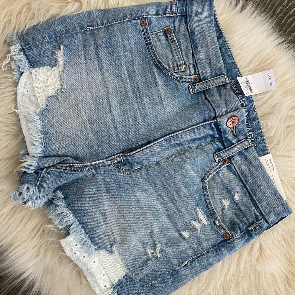 ✨ NWT: American Eagle Curvy High Rise Shorts